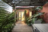 https://images.listonce.com.au/custom/160x/listings/4-union-street-kew-vic-3101/385/01592385_img_03.jpg?8N4ZDF-gOos