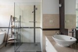 https://images.listonce.com.au/custom/160x/listings/4-wallaby-court-plenty-vic-3090/682/01817682_img_23.jpg?oGug3PwYqV8