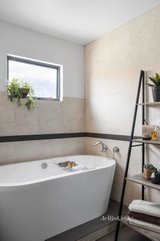 https://images.listonce.com.au/custom/160x/listings/4-wallaby-court-plenty-vic-3090/777/01582777_img_24.jpg?s1sBCfO6nA8