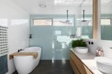 https://images.listonce.com.au/custom/160x/listings/4-warrigal-road-parkdale-vic-3195/917/01899917_img_13.jpg?T3zmfxtSDpk