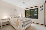 https://images.listonce.com.au/custom/160x/listings/4-wentworth-court-mooroolbark-vic-3138/919/01528919_img_10.jpg?x4la5P5hqB4