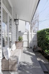 https://images.listonce.com.au/custom/160x/listings/4-westbourne-street-prahran-vic-3181/336/01580336_img_04.jpg?sJjt62i-_q4