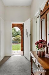 https://images.listonce.com.au/custom/160x/listings/4-weston-street-balwyn-vic-3103/968/01950968_img_07.jpg?SGFgRiahaiA