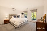 https://images.listonce.com.au/custom/160x/listings/4-woodlands-edge-templestowe-vic-3106/734/01987734_img_10.jpg?FiPfb1CB6iM
