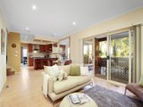 https://images.listonce.com.au/custom/160x/listings/4-woodlee-rise-lilydale-vic-3140/126/01524126_img_07.jpg?zTJmvcpgCwg