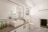 https://images.listonce.com.au/custom/160x/listings/4-woody-link-croydon-south-vic-3136/566/01979566_img_08.jpg?J_SYLMzEqvo