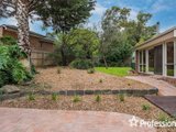 https://images.listonce.com.au/custom/160x/listings/4-wyuna-walk-mooroolbark-vic-3138/971/01524971_img_15.jpg?R9zdxlVBGrE