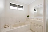 https://images.listonce.com.au/custom/160x/listings/4-yarraridge-drive-chirnside-park-vic-3116/774/01568774_img_18.jpg?LnHz9T_Upy0