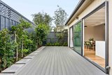 https://images.listonce.com.au/custom/160x/listings/4-young-st-st-kilda-east-vic-3183/951/01905951_img_07.jpg?-e6aonXpQ3Y