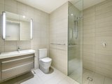 https://images.listonce.com.au/custom/160x/listings/40-beach-street-port-melbourne-vic-3207/747/01731747_img_05.jpg?yerUetMJgnE