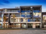 https://images.listonce.com.au/custom/160x/listings/40-beach-street-port-melbourne-vic-3207/747/01731747_img_06.jpg?_GftV0_-ROQ