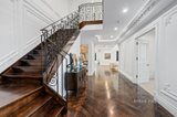 https://images.listonce.com.au/custom/160x/listings/40-bennett-avenue-mount-waverley-vic-3149/019/01719019_img_10.jpg?WPcOelw84_s