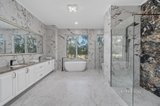 https://images.listonce.com.au/custom/160x/listings/40-bennett-avenue-mount-waverley-vic-3149/019/01719019_img_14.jpg?XfgqwR1aEAg