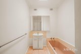 https://images.listonce.com.au/custom/160x/listings/40-bird-avenue-northcote-vic-3070/543/01988543_img_15.jpg?hvjmELjndqk