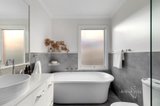 https://images.listonce.com.au/custom/160x/listings/40-bourke-street-whittlesea-vic-3757/552/01736552_img_09.jpg?e2daiqagefg