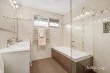 https://images.listonce.com.au/custom/160x/listings/40-canora-street-blackburn-south-vic-3130/976/01818976_img_09.jpg?h3nHvLyb0mA