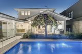 https://images.listonce.com.au/custom/160x/listings/40-castlewood-street-bentleigh-east-vic-3165/248/01522248_img_17.jpg?mdb-ogPetn4