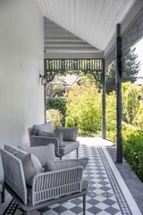 https://images.listonce.com.au/custom/160x/listings/40-claremont-avenue-malvern-vic-3144/464/01647464_img_16.jpg?SZNY2mLHAB0