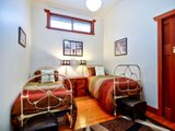 https://images.listonce.com.au/custom/160x/listings/40-clarence-street-geelong-west-vic-3218/621/01699621_img_11.jpg?AG2h4Inh1p4