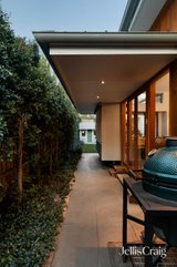 https://images.listonce.com.au/custom/160x/listings/40-clifton-street-northcote-vic-3070/088/01900088_img_10.jpg?yfKrIDzvqiw