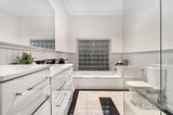 https://images.listonce.com.au/custom/160x/listings/40-doncaster-east-road-mitcham-vic-3132/207/01752207_img_09.jpg?0tlTo8SHbCs