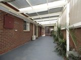 https://images.listonce.com.au/custom/160x/listings/40-filipi-drive-st-albans-park-vic-3219/035/01699035_img_05.jpg?FFn479LTebg