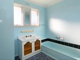 https://images.listonce.com.au/custom/160x/listings/40-giddings-street-north-geelong-vic-3215/424/01699424_img_08.jpg?Re0201Mog9E