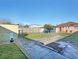 https://images.listonce.com.au/custom/160x/listings/40-giddings-street-north-geelong-vic-3215/424/01699424_img_10.jpg?lKflI7mMzc4