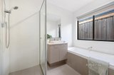 https://images.listonce.com.au/custom/160x/listings/40-hartland-drive-cranbourne-north-vic-3977/440/01528440_img_05.jpg?9ePHa6qUv6E