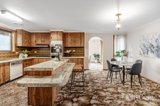 https://images.listonce.com.au/custom/160x/listings/40-hillcrest-court-chadstone-vic-3148/062/01780062_img_04.jpg?6uyFrWYUE1I
