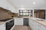 https://images.listonce.com.au/custom/160x/listings/40-lakeview-drive-lilydale-vic-3140/539/01595539_img_04.jpg?fXGuTb9DfqE