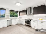 https://images.listonce.com.au/custom/160x/listings/40-lamart-street-strathmore-vic-3041/345/00847345_img_03.jpg?EVyhpyS5W6M