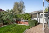 https://images.listonce.com.au/custom/160x/listings/40-lansell-road-mooroolbark-vic-3138/598/01723598_img_15.jpg?eEa7g7zehvQ