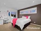 https://images.listonce.com.au/custom/160x/listings/40-larbert-road-mooroolbark-vic-3138/731/01525731_img_16.jpg?jZKG3xQME2k