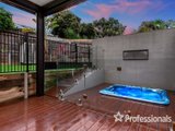 https://images.listonce.com.au/custom/160x/listings/40-larbert-road-mooroolbark-vic-3138/731/01525731_img_22.jpg?Dp-lxUIeNzI