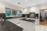 https://images.listonce.com.au/custom/160x/listings/40-larne-avenue-donvale-vic-3111/962/01597962_img_05.jpg?pIcNtzGDXsY