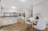 https://images.listonce.com.au/custom/160x/listings/40-marong-terrace-forest-hill-vic-3131/758/01520758_img_04.jpg?k1YGjUBLBT0