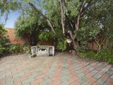 https://images.listonce.com.au/custom/160x/listings/40-mccurdy-road-herne-hill-vic-3218/886/01699886_img_07.jpg?fiXYg6JA0sA