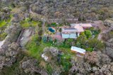 https://images.listonce.com.au/custom/160x/listings/40-moonlight-road-kangaroo-ground-vic-3097/053/01982053_img_04.jpg?ajIxM3QQAE0