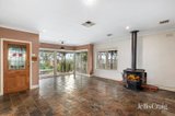 https://images.listonce.com.au/custom/160x/listings/40-moonlight-road-kangaroo-ground-vic-3097/053/01982053_img_05.jpg?bgpojROg2wk