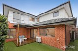 https://images.listonce.com.au/custom/160x/listings/40-morello-circle-doncaster-east-vic-3109/525/01928525_img_11.jpg?q67CP7dWodA