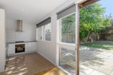 https://images.listonce.com.au/custom/160x/listings/40-powell-street-south-yarra-vic-3141/742/00988742_img_07.jpg?ekduFK7fddI