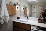 https://images.listonce.com.au/custom/160x/listings/40-rowena-parade-richmond-vic-3121/325/01927325_img_06.jpg?Y4Jz56WzyaM