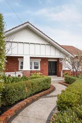 https://images.listonce.com.au/custom/160x/listings/40-shaftesbury-parade-thornbury-vic-3071/825/01567825_img_02.jpg?tH-ovYiVAw0