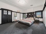 https://images.listonce.com.au/custom/160x/listings/40-shelley-street-elwood-vic-3184/037/01794037_img_05.jpg?uCyL9Tppg5I