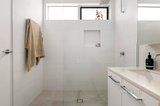 https://images.listonce.com.au/custom/160x/listings/40-spectrum-way-coburg-north-vic-3058/762/01705762_img_12.jpg?v4_6SkK8W6Y
