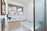 https://images.listonce.com.au/custom/160x/listings/40-tilson-drive-vermont-vic-3133/841/01134841_img_08.jpg?BzmvxyEp_yk