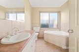 https://images.listonce.com.au/custom/160x/listings/40-weymar-street-cheltenham-vic-3192/652/01949652_img_09.jpg?aWKo9btdmjA