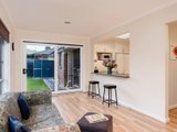 https://images.listonce.com.au/custom/160x/listings/40-zina-grove-mooroolbark-vic-3138/321/01524321_img_04.jpg?P2i4jOO-0kw