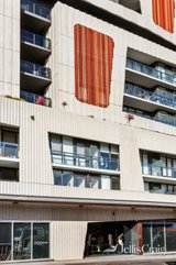 https://images.listonce.com.au/custom/160x/listings/40118-mccombie-street-elsternwick-vic-3185/977/01948977_img_10.jpg?f_gDsWN7sNY
